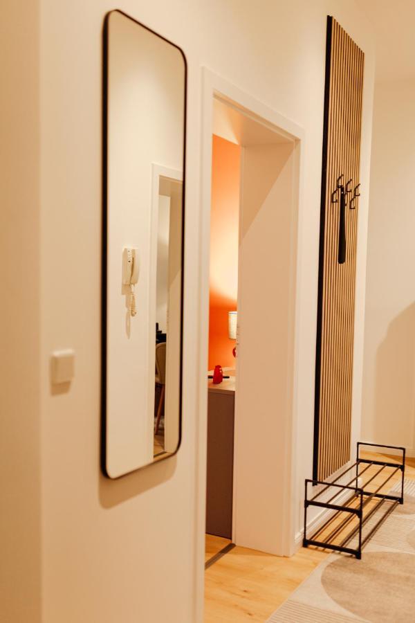 Design Apartment Stadtfeld-Ost Mit Netflix & 2 Schlafzimmern Maagdenburg Buitenkant foto