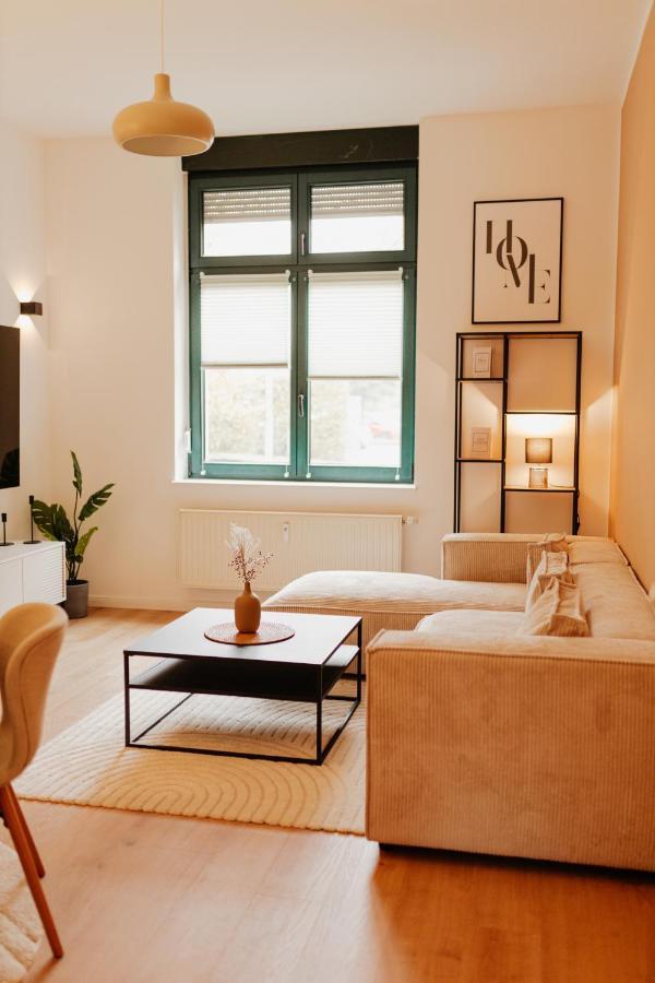 Design Apartment Stadtfeld-Ost Mit Netflix & 2 Schlafzimmern Maagdenburg Buitenkant foto