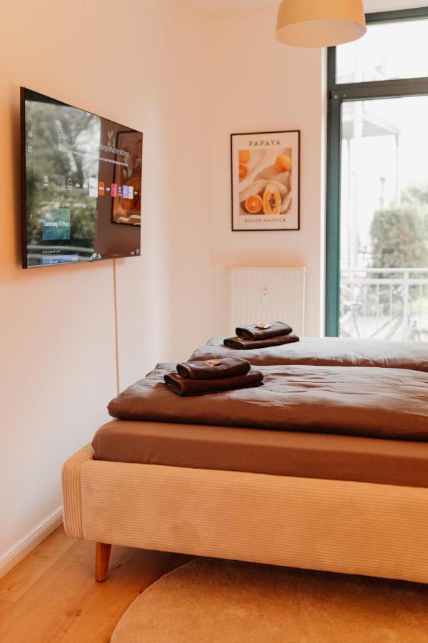 Design Apartment Stadtfeld-Ost Mit Netflix & 2 Schlafzimmern Maagdenburg Buitenkant foto